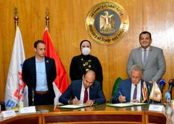 بروتوكول تعاون بين جهاز المشروعات وتنسيقية شباب الأحزاب لدعم “الصغيرة والمتوسطة”