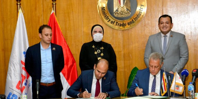 بروتوكول تعاون بين جهاز المشروعات وتنسيقية شباب الأحزاب لدعم “الصغيرة والمتوسطة”