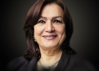 “منى ذو الفقار” تفوز برئاسة اتحاد “الصغيرة والمتناهية الصغر” حتى 2025