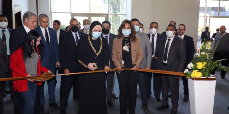 وزيرة الصناعة : جهاز المشروعات مول مشروعات أثاث في دمياط بقيمة 220 مليون جنيه