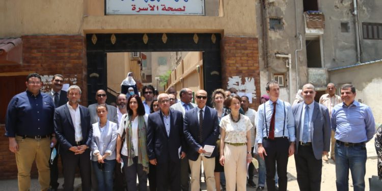 الوكالة الفرنسية للتنمية تتفقد مشروعات برنامج الارتقاء الحضري المنفذة من جهاز المشروعات بالقاهرة