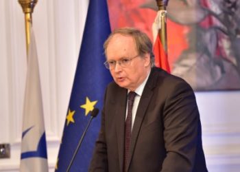 سفير الاتحاد الأوروبي : دعم المشروعات الصغيرة والمتوسطة والمتناهية أولوية رئيسية لنا