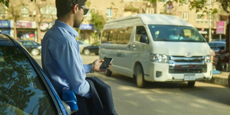 “أوبر باص” تُغير علامتها التجارية إلى “أوبر شاتل”