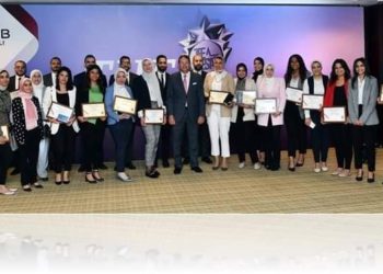 رئيس QNB الأهلي يُكرّم الموظفين المتميزين بقطاعات البنك المختلفة