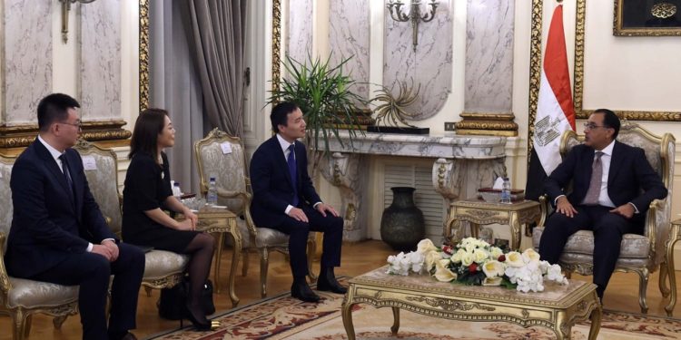 شركة OPPO تعتزم استثمار 20 مليون دولار في تدشين مصنع جديد بمصر