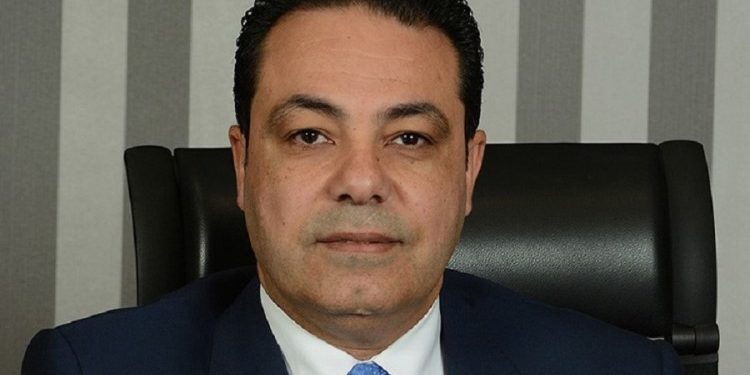 عباس فايد :أبو ظبي الأول يستحوذ على 2% من السوق..والانتهاء من الدمج الشهر المقبل