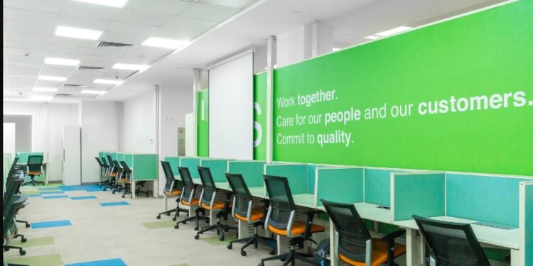 البنك الأهلي يتعاقد مع “واحات السليكون” لإنشاء مركز اتصالات هاتفية بصعيد مصر