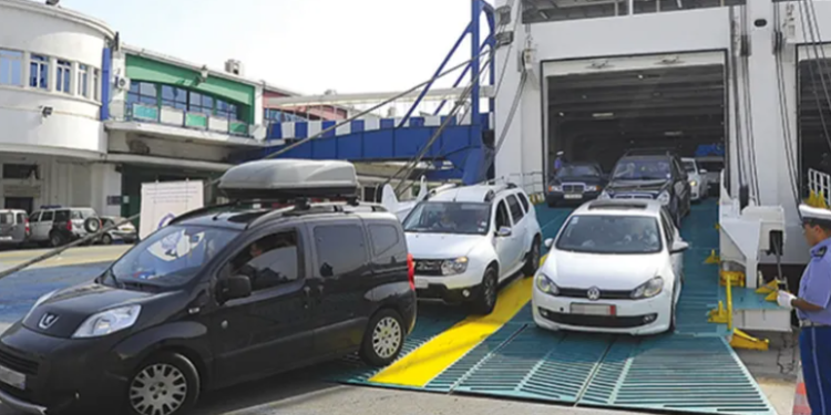 عاجل ..الحكومة تسمح للمغتربين باستيراد سيارة ركوب معفاة من الضرائب (التفاصيل الكاملة)