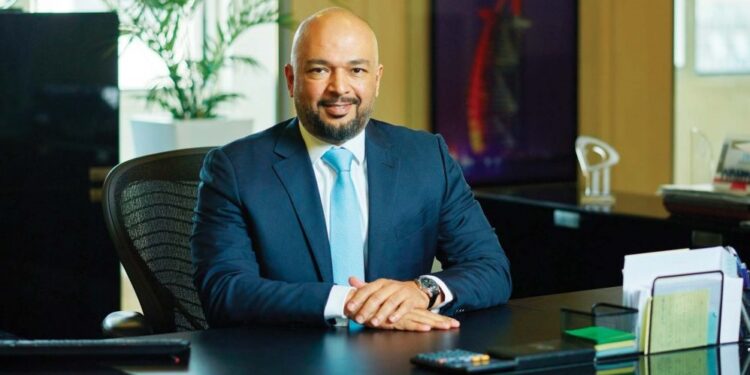 تأكيدا لانفراد “متناهي” ..”اتصالات من &e ” تعلن دراسة اقتحام التمويل متناهي الصغر