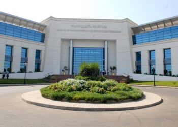 الحكومة تنفي إطلاق تطبيقات إلكترونية على الموبيل لمنح المواطنين قروضا مالية