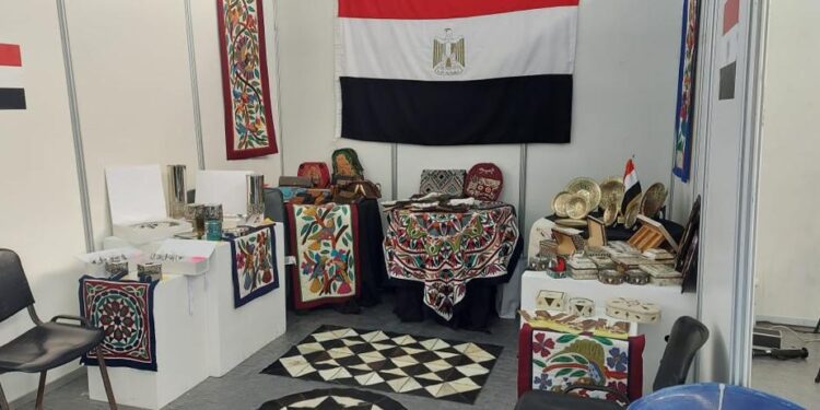 شباب جهاز المشروعات يشاركون في الصالون الدولي للصناعة التقليدية بالجزائر