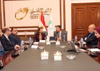 رئيس البريد يستقبل مفوض الاتحاد الإفريقي للبنية التحتية والطاقة والمعلوماتية والسياحة