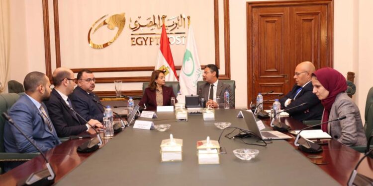 رئيس البريد يستقبل مفوض الاتحاد الإفريقي للبنية التحتية والطاقة والمعلوماتية والسياحة