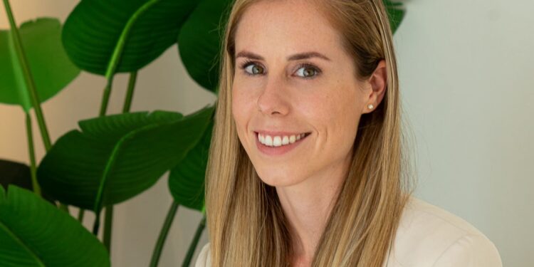 “GoDaddy ” تجري استبياناً على الشركات الصغيرة في الشرق الأوسط ..ما هى النتائج ؟