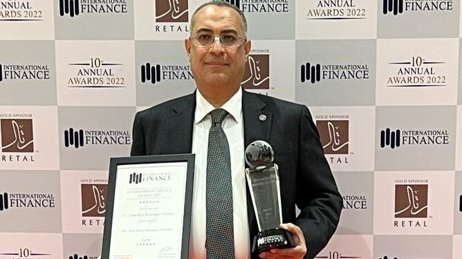 “المصرية للتأمين التعاوني” تفوز بجائزة أفضل مقدم خدمة تأمين متناهى الصغر في 2022