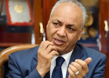 مصطفى بكري يطالب بتحويل التجار الذين يرفعون الأسعار لمحاكمة عسكرية