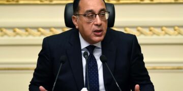 رئيس الوزراء : الحكومة ستطرح أكثر من 20 شركة في البورصة أو لمستثمر استراتيجي