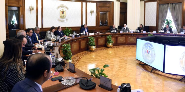 الحكومة تُعد استراتيجية وطنية لمكافحة البطالة