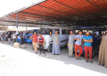 هل زادت تعريفة الركوب لسيارات النقل الجماعي والسرفيس بعد تحريك البنزين؟ الحكومة تجيب