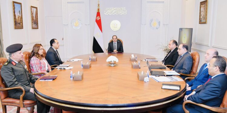 توجيهات رئاسية بمساندة مدينة الأثاث بدمياط