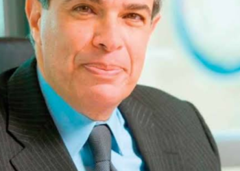 عادل اللبان يعلن تنحيه عن منصب الرئيس التنفيذي لمجموعة البنك الأهلي المتحد