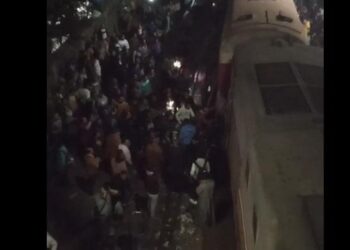 عاجل ..خروج قطار منوف عن الرصيف بقليوب.. وجار حصر الضحايا والمصابين (فيديو )