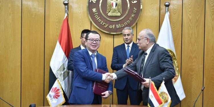 تعاون جديد بين «القوى العاملة» و «هواوي مصر» لدعم خطة التحول الرقمي و أمن المعلومات