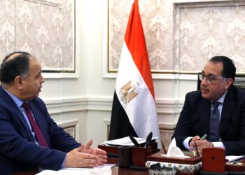 الحكومة تضم السياحة لمبادرة القطاعات الانتاجية وترصد لها 10 مليار جنيه