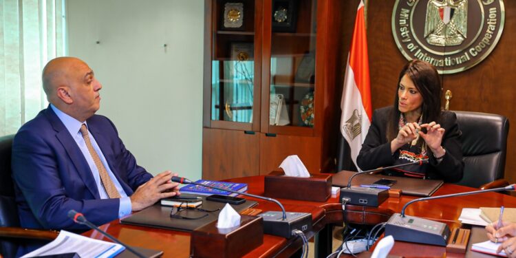 وزيرة التعاون تبحث مع رئيس جهاز المشروعات التوسع في تمويل المشروعات الصغيرة والمتوسطة