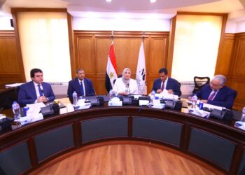 وزيرة التضامن تجتمع بقيادات بنك ناصر لمناقشة خطط هيكلة البنك وحوكمة برامجه