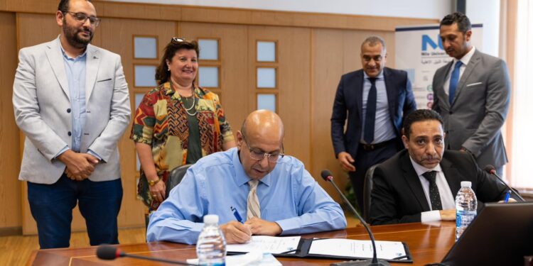 «جامعة النيل» توقع بروتوكول مع «ترين للتدريب» لتأهيل العاملين بالتصدير في 7 قطاعات صناعية