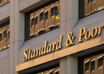 «ستاندرد آند بورز» تخفض نظرتها المستقبلية لأكبر 3 بنوك في مصر