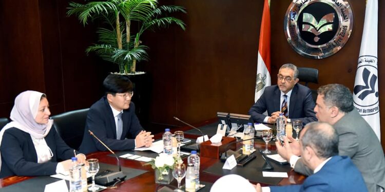 سامسونج تبحث مع “هيئة الاستثمار ” خطط التوسع في مصر