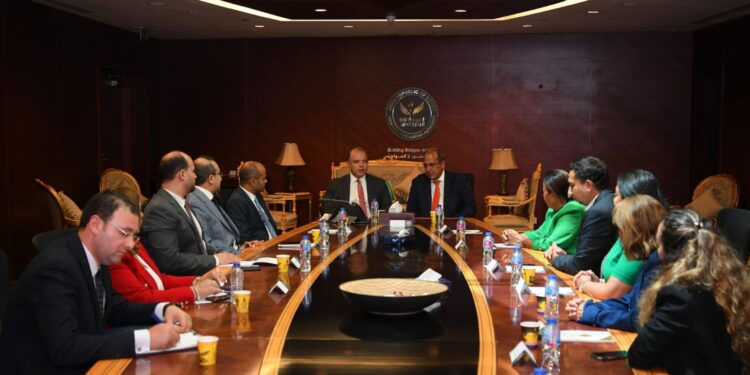 تعاون جديد بين الرقابة المالية و الجامعة البريطانية لنشر الثقافة والتوعية بالأنشطة المالية غير المصرفية