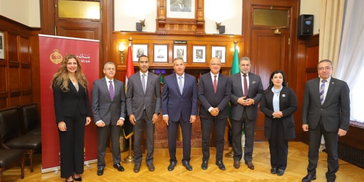 تعاون جديد بين بنك مصر و اتحاد الصناعات لتطوير ثلاث مدارس للتكنولوجيا التطبيقية