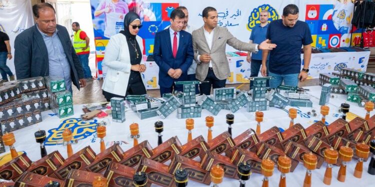 صندوق تحيا مصر ينظم معرض دكان الفرحة في دمياط