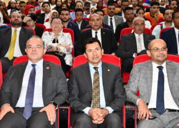 رئيس الرقابة المالية و وزير الرياضة ورئيس البورصة يفتتحون قمة الشمول الرقمي والمالي للشباب