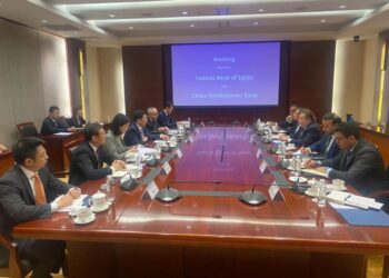 محافظ المركزي المصري يُرحب بتواجد بنك التنمية الصيني بالسوق المصرية