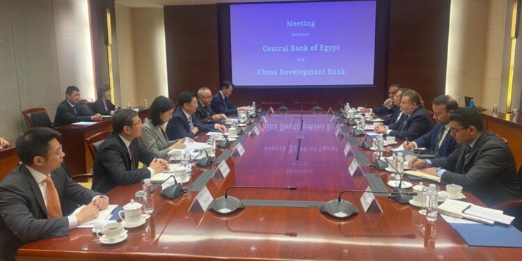 محافظ المركزي المصري يُرحب بتواجد بنك التنمية الصيني بالسوق المصرية