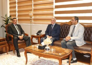 وزير التنمية المحلية يلتقي رئيس هيئة تنمية الصعيد