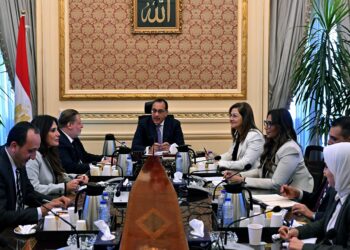 رئيس الوزراء يتابع موقف برنامج الطروحات الحكومية والإصلاحات الهيكلية