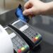 ما هو الفرق بين ماكينة “POS” البنكية وماكينة شركات الدفع الإلكتروني؟