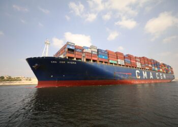 هيئة قناة السويس تقرر رفع رسوم عبور السفن بنسبة تتراوح بين 5 و 15% منتصف يناير 2024