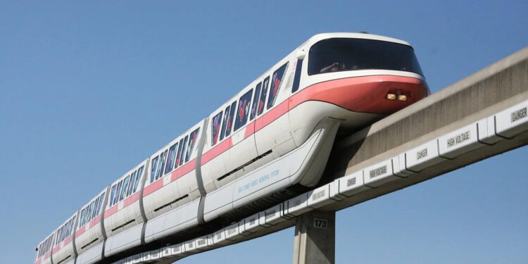 رسمياً … بدء تشغيل قطارات المونوريل أبريل 2024