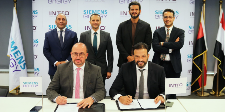 “انترو” توقع بروتوكول مع “سيمنس للطاقة ” لإنشاء محطات توليد الطاقة
