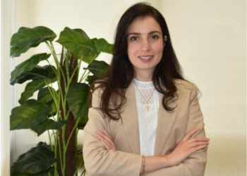 “اتش سى” تتوقع رفع لجنة السياسات النقدية سعر الفائدة 100 نقطة أساس بإجتماعها المقبل