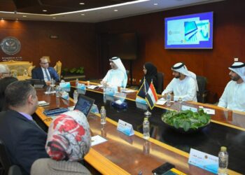 رئيس الرقابة المالية يستقبل وفد مسئولي جهاز أبو ظبي للمحاسبة لبحث سبل التعاون المشترك