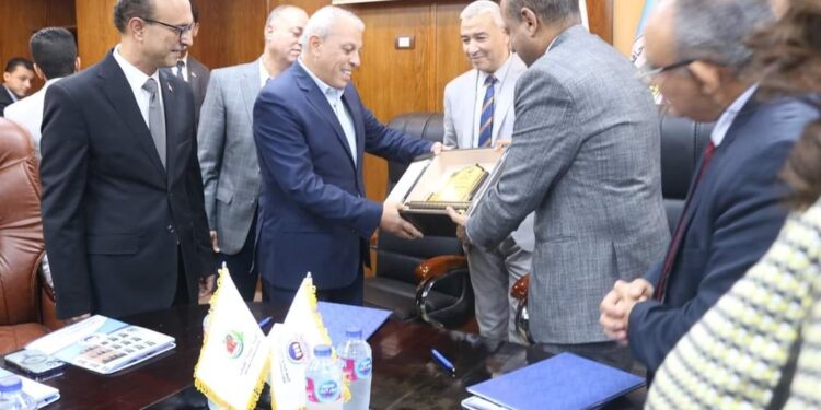 الغرفة التجارية بأسيوط و هيئة تنمية الصعيد يتعاونان لإنشاء المرحلة الثالثة من مجمع الصناعات الصغيرة