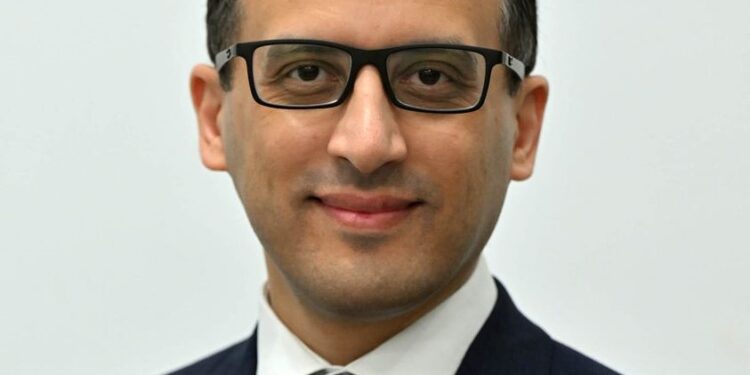 المستشار محمد الحمصانى متحدثاً باسم مجلس الوزراء