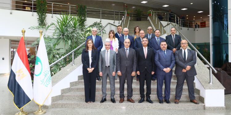 هيئة البريد تحقق 4.4 مليار جنيه صافي فائض ميزانية عن العام المالي 2022-2023 ( انفوجراف )